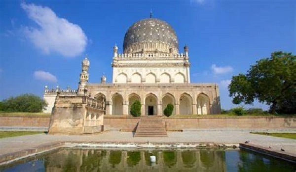 Featured Image of Qutb Shahi tombs